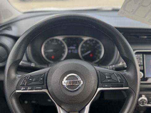 Used 2021 Nissan Kicks S image 12