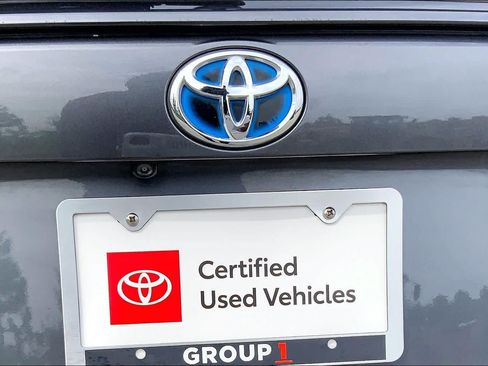 Used 2021 Toyota RAV4 XLE Premium AWD/4WD image 10