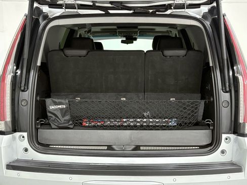 Used 2018 Cadillac Escalade Premium Luxury RWD image 46
