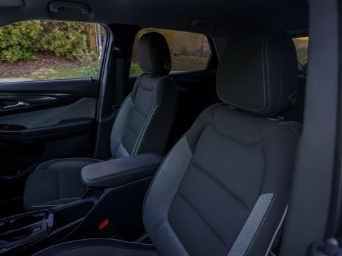 Used 2024 Chevrolet TrailBlazer LT w/ Driver Confidence Package image 14