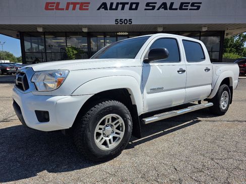 Used 2015 Toyota Tacoma PreRunner w/ SR5 Package RWD image 1