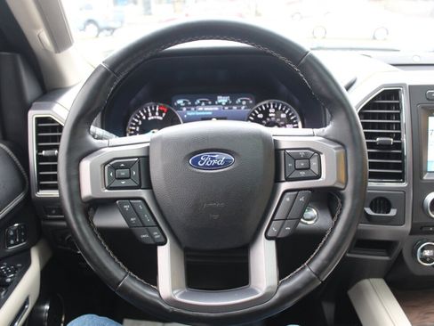 Used 2018 Ford Expedition Platinum image 6