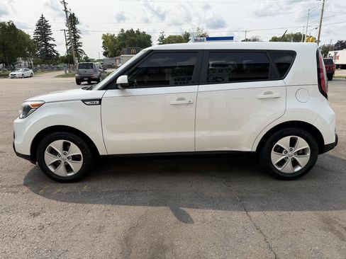 Used 2016 Kia Soul FWD image 6