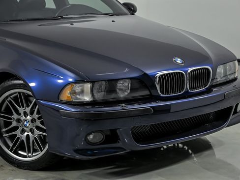 Used 2000 BMW M5 RWD image 2