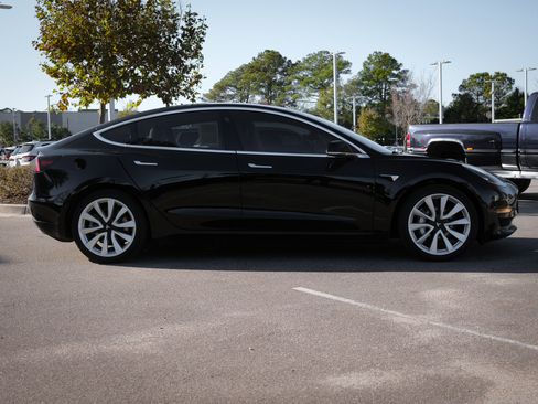 Used 2018 Tesla Model 3 Long Range image 11