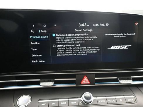 Used 2025 Hyundai Elantra Limited w/ Cargo Package FWD image 20