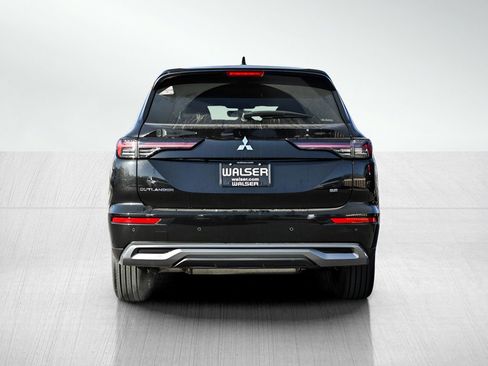 New 2025 Mitsubishi Outlander SE image 5