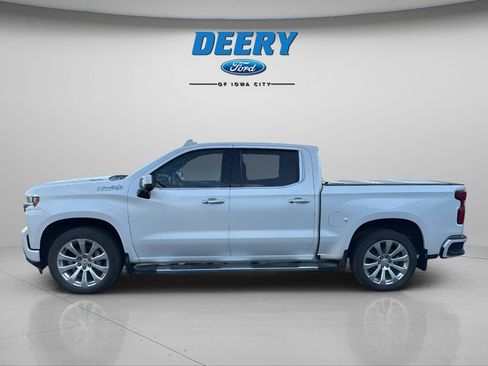 Used 2022 Chevrolet Silverado 1500 High Country w/ Technology Package AWD/4WD image 5