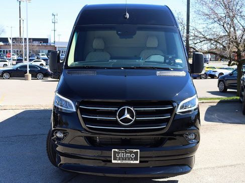 Used 2024 Mercedes-Benz Sprinter 3500 image 8