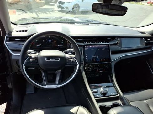 Used 2024 Jeep Grand Cherokee Limited 4xe AWD/4WD image 7