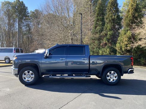 Used 2020 Chevrolet Silverado 2500 LTZ w/ LTZ Plus Package image 5