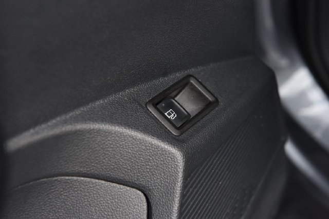 Used 2024 Volkswagen Taos S w/ MDO Package FWD image 9