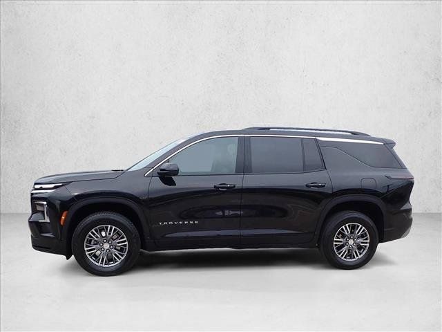 Used 2025 Chevrolet Traverse LT w/ Driver Confidence Package AWD/4WD image 2