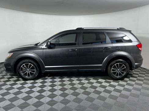 Used 2018 Dodge Journey SE w/ Connectivity Group FWD image 8