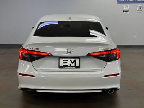 Used 2024 Honda Civic Sport image 6