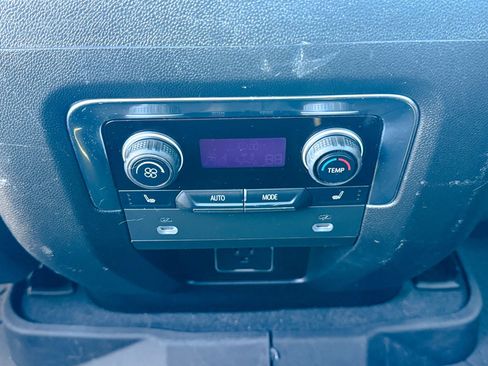 Certified 2023 Chevrolet Suburban High Country w/ LPO, Illumination Package image 22