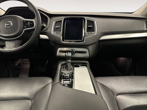 Used 2018 Volvo XC90 T5 Momentum AWD/4WD image 11