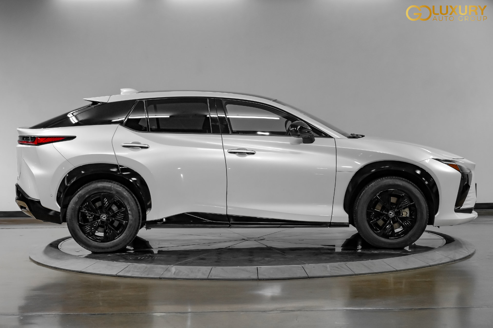 Used 2023 Lexus RZ 450e Premium w/ Technology Package AWD/4WD image 9