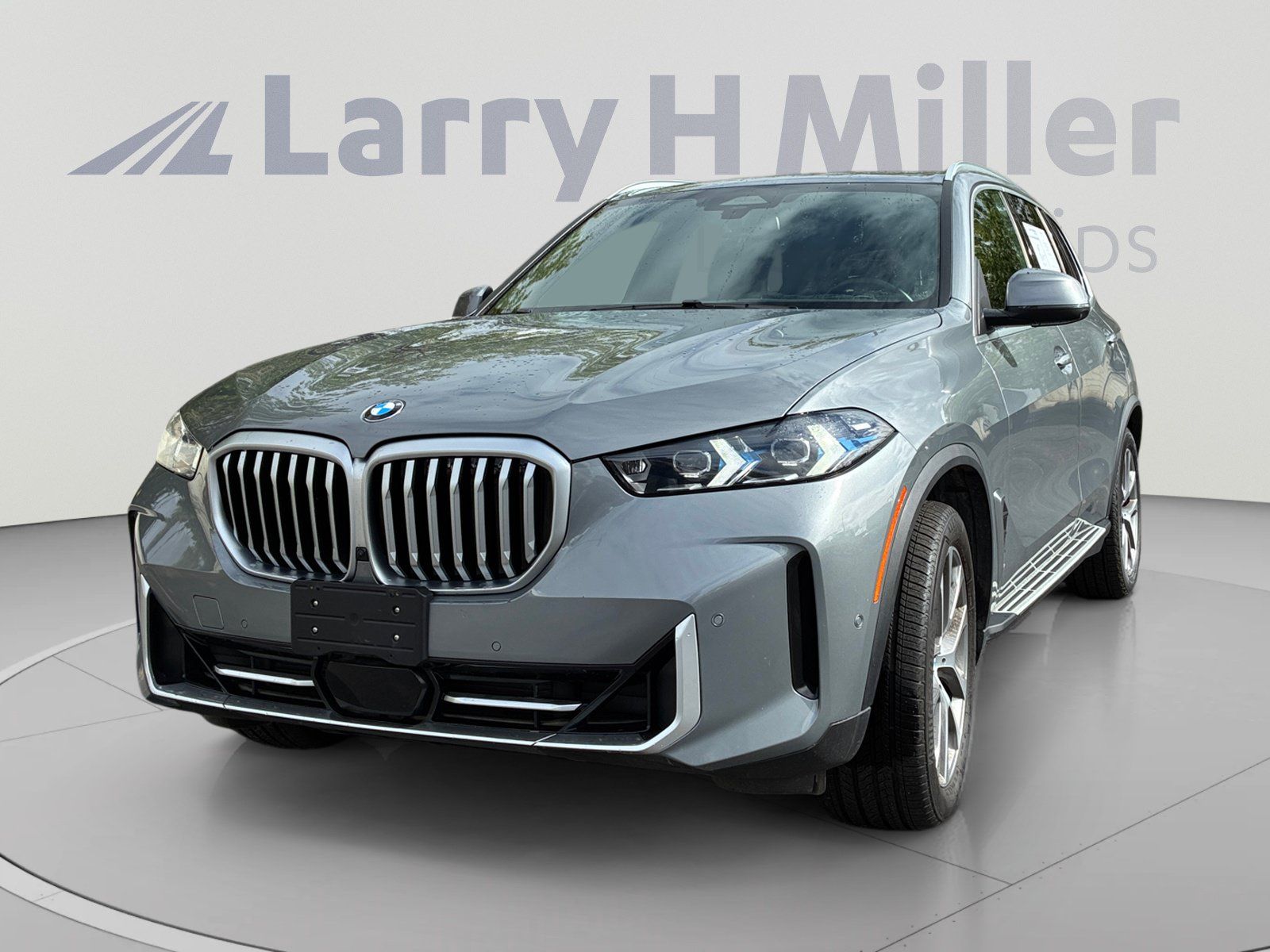 Used 2026 BMW X5 xDrive40i AWD/4WD image 1