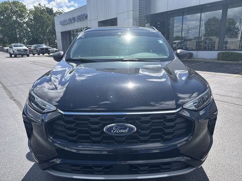 Certified 2024 Ford Escape ST-Line w/ Tech Pack #1 AWD/4WD image 2