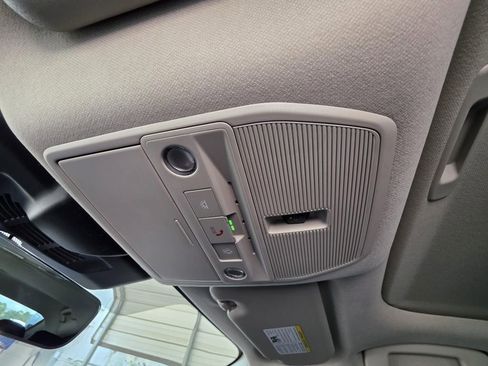 New 2026 Nissan Sentra SR FWD image 31