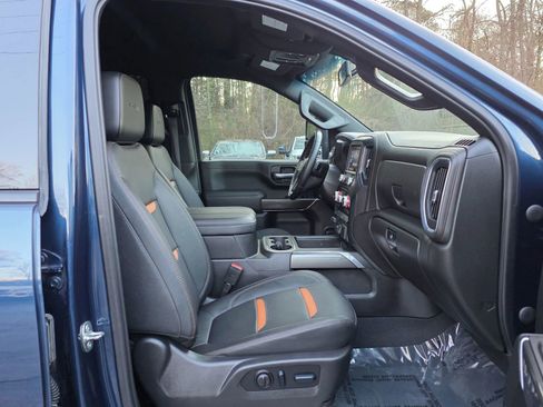 Used 2023 GMC Sierra 2500 AT4 image 35