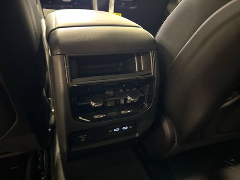 New 2026 Jeep Grand Cherokee Altitude AWD/4WD image 29