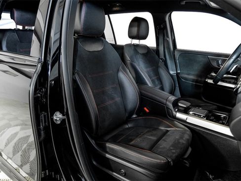 Used 2023 Mercedes-Benz EQB 300 4MATIC image 36