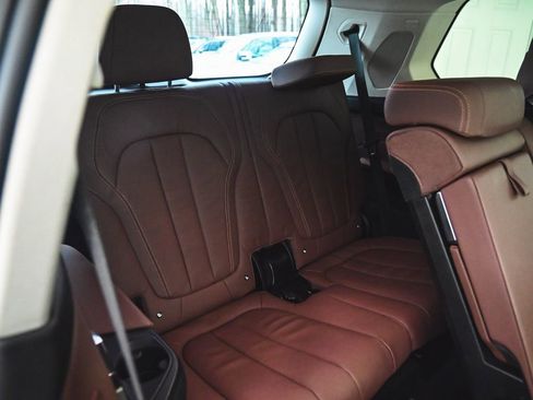 Used 2020 BMW X7 xDrive40i w/ Premium Package image 41