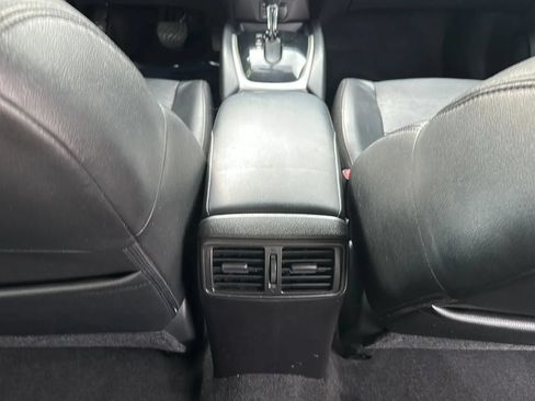 Used 2016 Nissan Rogue SL FWD image 29