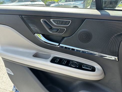 Certified 2024 Lincoln Corsair AWD w/ Equipment Group 101A image 31