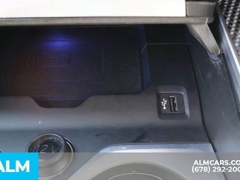 Used 2025 BMW XM AWD/4WD image 39