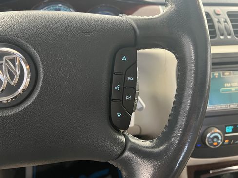 Used 2006 Buick Lucerne CXS w/ Driver Confidence Package FWD image 25