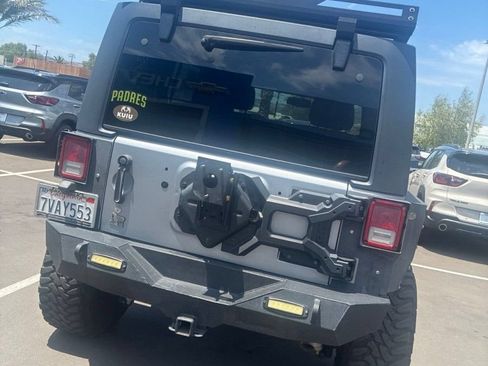 Used 2016 Jeep Wrangler Unlimited Rubicon AWD/4WD image 6