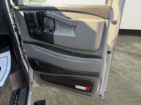 Used 2021 Chevrolet Express 2500 LS w/ Enhanced Convenience Package RWD image 29