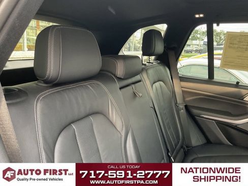 Used 2019 BMW X5 xDrive50i w/ M Sport Package AWD/4WD image 13