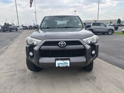 Used 2016 Toyota 4Runner SR5 Premium AWD/4WD image 8
