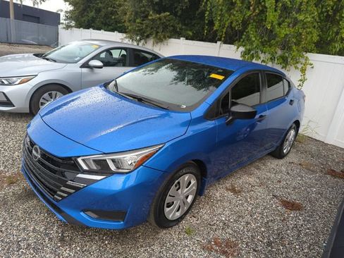 Used 2024 Nissan Versa S w/ Trunk Package FWD image 2
