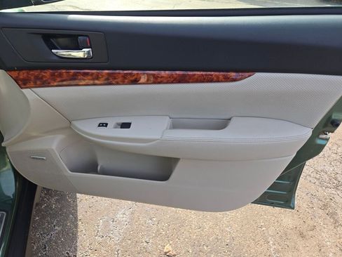 Used 2011 Subaru Outback 3.6R Limited w/ PWR Moonroof Pkg image 5