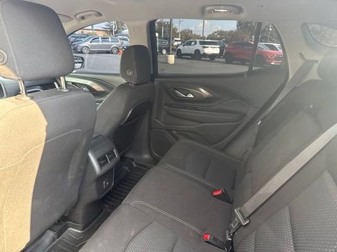 Used 2022 GMC Terrain SLE w/ Driver Convenience Package FWD image 11