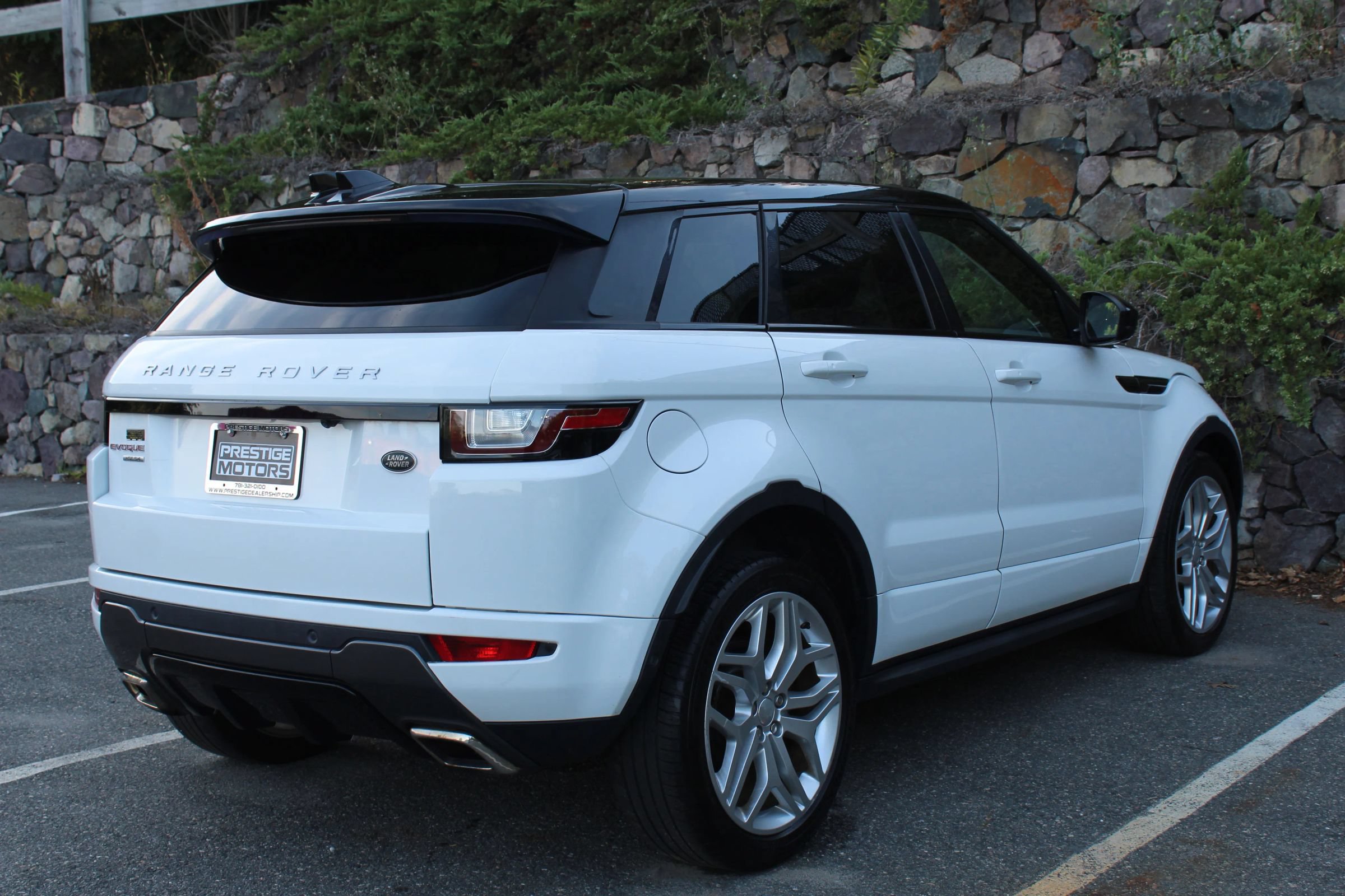 Used 2017 Land Rover Range Rover Evoque HSE Dynamic AWD/4WD image 8