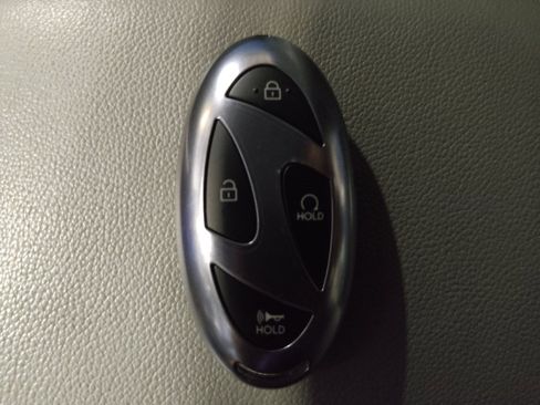 Used 2025 Hyundai Elantra SEL FWD image 32
