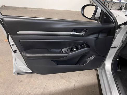 Used 2023 Nissan Altima 2.5 SV image 24