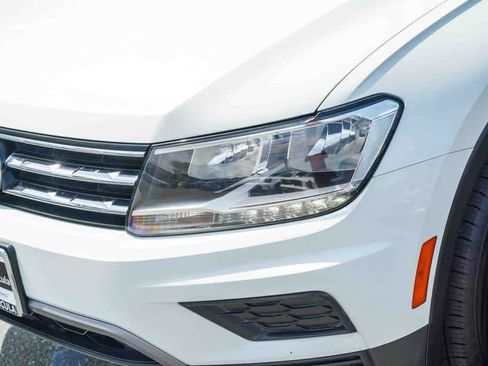 Used 2019 Volkswagen Tiguan SE w/ Panoramic Sunroof Package FWD image 8