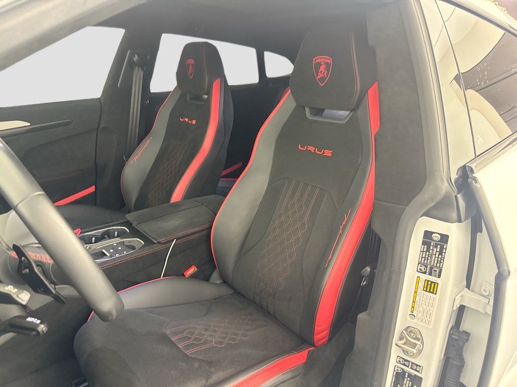 Used 2024 Lamborghini Urus Performante AWD/4WD image 22