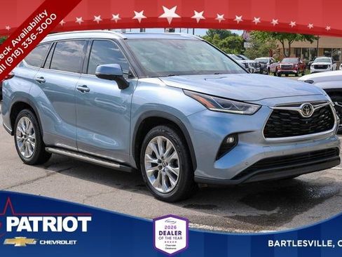 Used 2021 Toyota Highlander Limited image 1