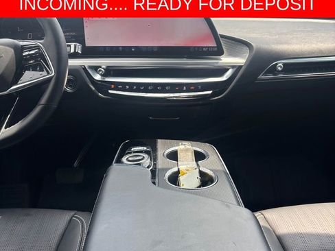 Used 2024 Cadillac Lyriq Luxury w/ LPO, Floor Liner Package AWD/4WD image 9