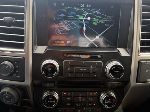 Used 2016 Ford F150 4x4 SuperCrew image 17