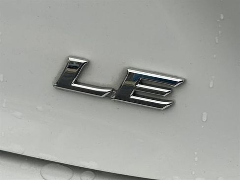 Used 2025 Toyota Camry LE image 6