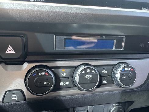 Used 2021 Toyota Tacoma SR5 RWD image 33